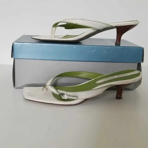Nine West kitten heel size 6.5 thong sandal - Picture 5 of 5